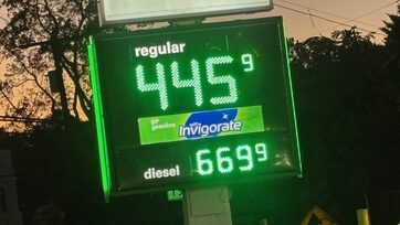 Gas station price board showing fuel prices: regular at $4.45 and diesel at $6.69. — inflation rate September